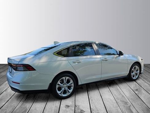 Certified 2025 Honda Accord LX image 5
