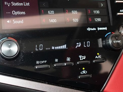 Used 2019 Toyota Camry XSE FWD image 31