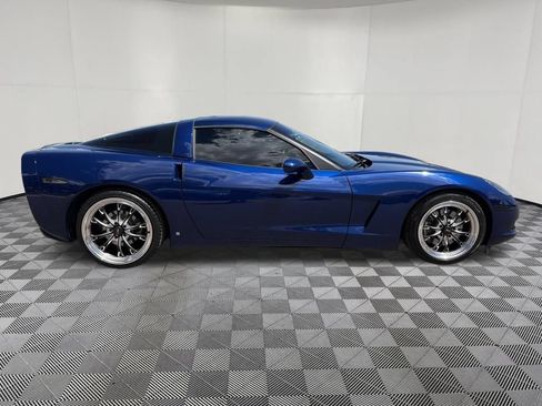 Used 2006 Chevrolet Corvette Coupe w/ Preferred Equipment Group RWD image 11