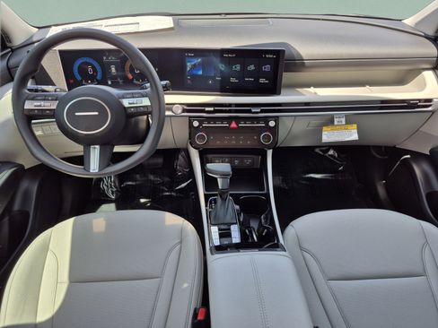New 2026 Hyundai Tucson SEL Plus FWD image 11