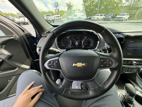Used 2023 Chevrolet Traverse LT AWD/4WD image 20