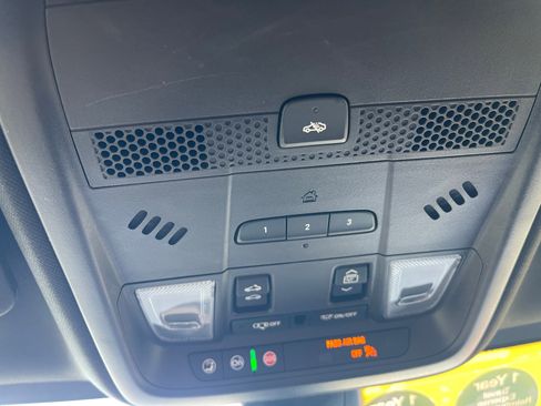 Used 2021 Cadillac XT5 Premium Luxury image 18