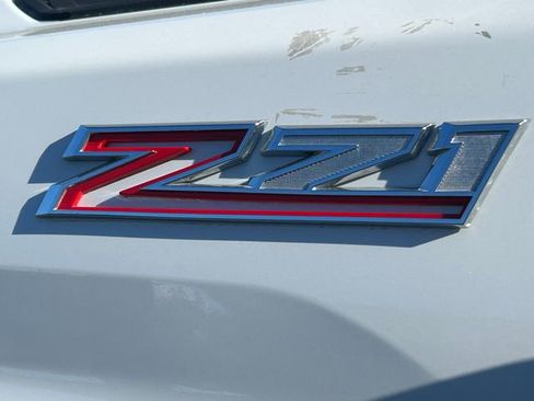 Used 2024 Chevrolet Silverado 2500 LT AWD/4WD image 16