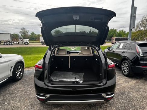 Used 2022 Buick Envision Essence w/ Technology Package I FWD image 5