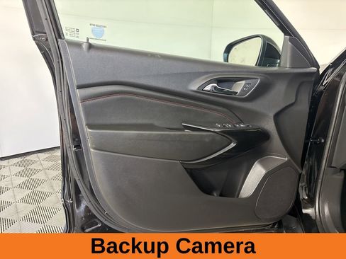 Used 2025 Chevrolet Trax RS w/ Driver Confidence Package image 8