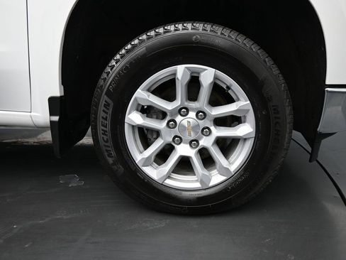 Used 2023 Chevrolet Silverado 1500 LT image 10