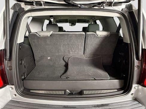 Used 2019 Chevrolet Tahoe LT w/ Luxury Package image 25