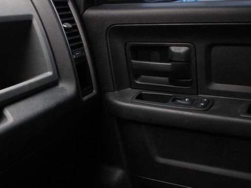 Used 2014 RAM 1500 Express image 17