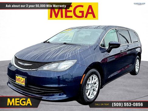 Used 2020 Chrysler Voyager LX image 1