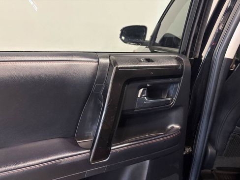 Used 2024 Toyota 4Runner TRD Off-Road Premium w/ Moonroof Package AWD/4WD image 31