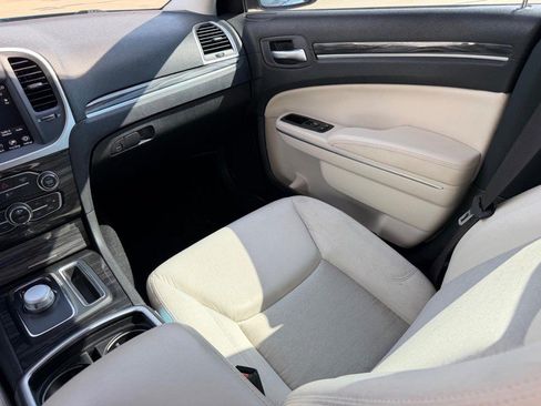 Used 2022 Chrysler 300 Touring w/ Sport Appearance Package RWD image 16