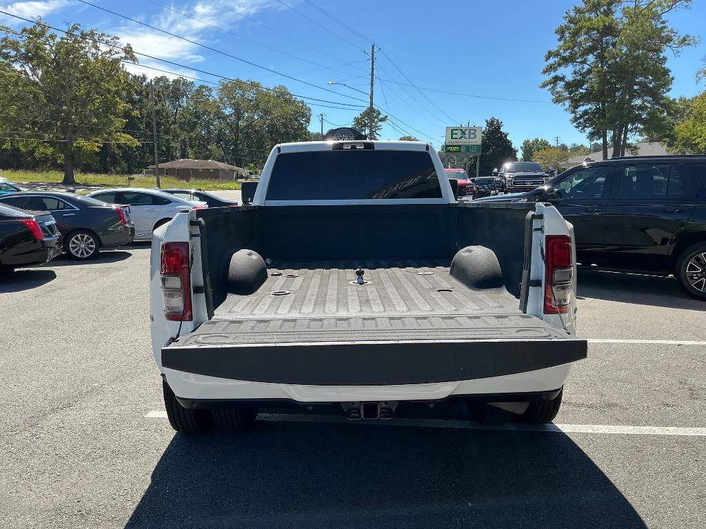 Used 2024 RAM 3500 Big Horn w/ Night Edition AWD/4WD image 4