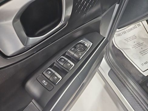 Used 2023 Kia Sorento EX image 12