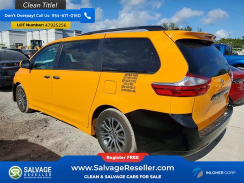 Used 2019 Toyota Sienna XLE image 3