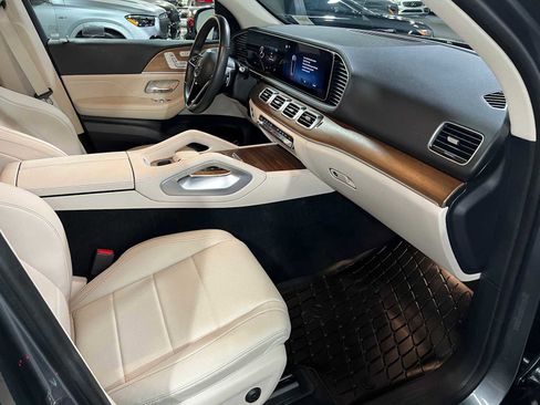 Used 2024 Mercedes-Benz GLE 450 4MATIC image 11