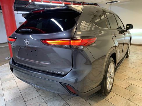 Used 2023 Toyota Highlander Limited AWD/4WD image 9