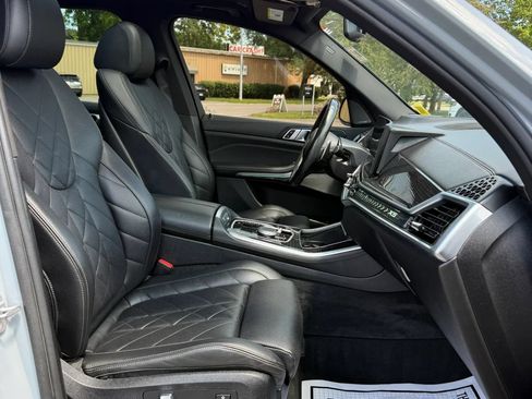 Used 2024 BMW X5 xDrive40i w/ M Sport Package AWD/4WD image 16