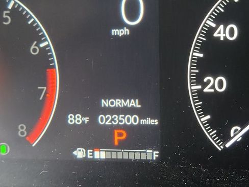 Used 2025 Honda Pilot TrailSport image 33