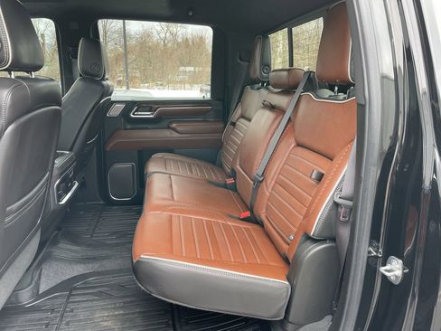 Used 2024 GMC Sierra 2500 Denali Ultimate image 39