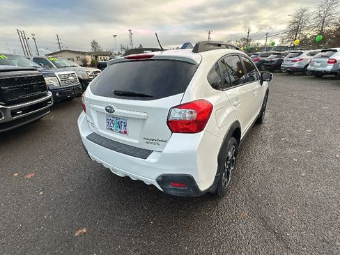 Used 2017 Subaru Crosstrek 2.0i Premium AWD/4WD image 4