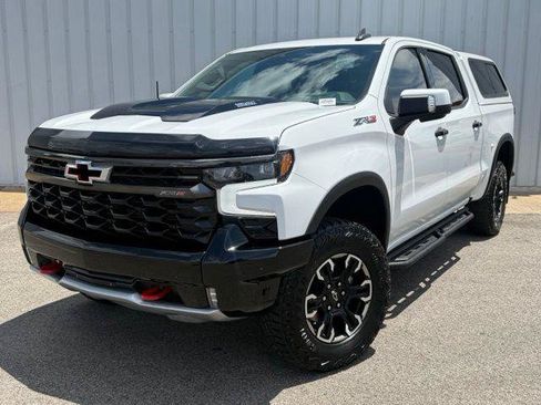 Used 2024 Chevrolet Silverado 1500 ZR2 w/ Technology Package AWD/4WD image 1