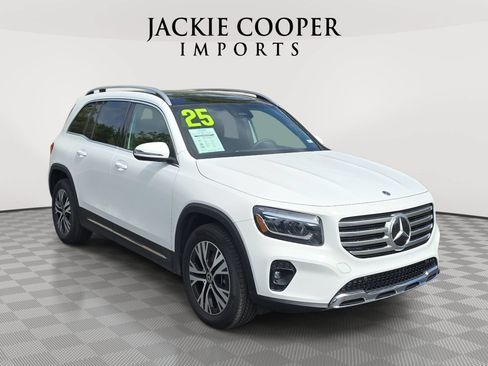 Used 2025 Mercedes-Benz GLB 250 image 3