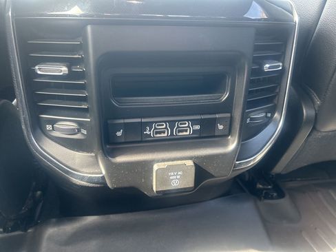 Used 2019 RAM 1500 Laramie image 30