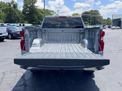 Used 2024 Chevrolet Silverado 1500 LT AWD/4WD image 38