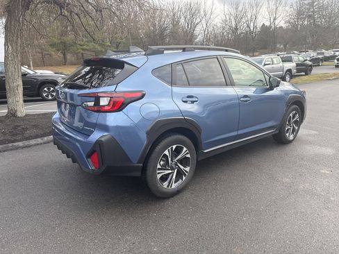 Used 2024 Subaru Crosstrek 2.0i Premium image 3
