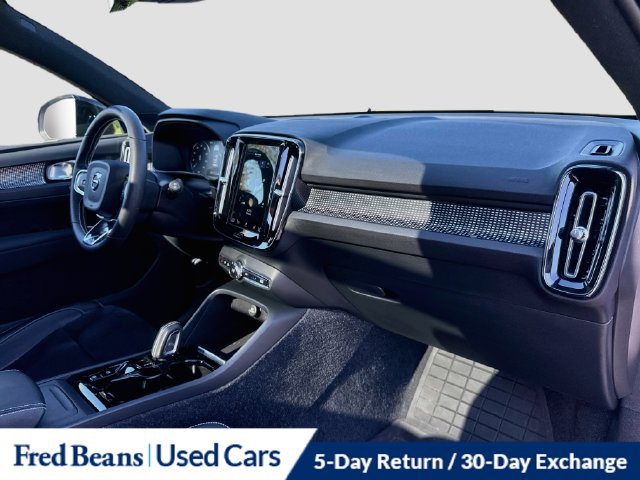 Used 2021 Volvo XC40 T5 R-Design w/ Climate Package AWD/4WD image 35