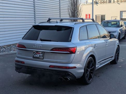 Used 2020 Audi SQ7 Premium Plus w/ SQ7 Black Optic Package image 3