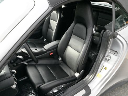 Used 2017 Porsche 911 Carrera 4S image 18