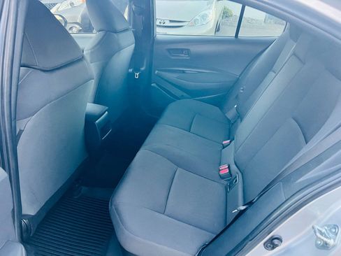 Used 2022 Toyota Corolla LE FWD image 17