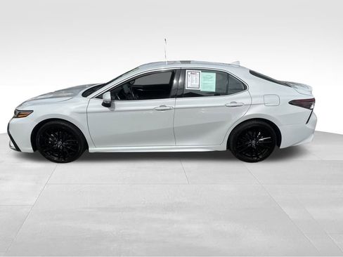 Used 2024 Toyota Camry XSE image 14