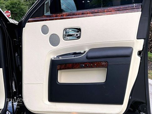 Certified 2013 Rolls-Royce Ghost RWD image 22