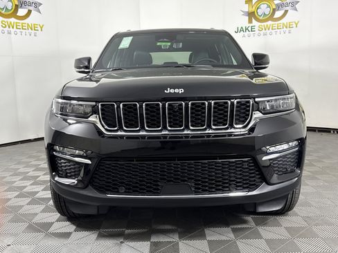 New 2025 Jeep Grand Cherokee Limited w/ Luxury Tech Group II image 2