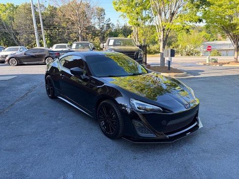 Used 2014 Scion FR-S image 10