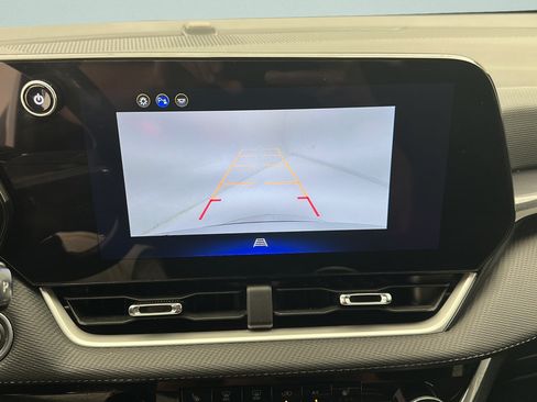 Used 2025 Chevrolet Equinox LT AWD/4WD image 17