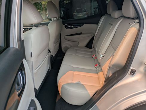 Used 2018 Nissan Rogue Sport SL AWD/4WD image 30