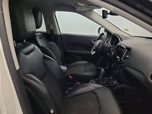 Used 2019 Jeep Compass Latitude AWD/4WD image 21