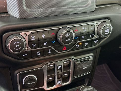 Used 2020 Jeep Wrangler Unlimited Sport S AWD/4WD image 19