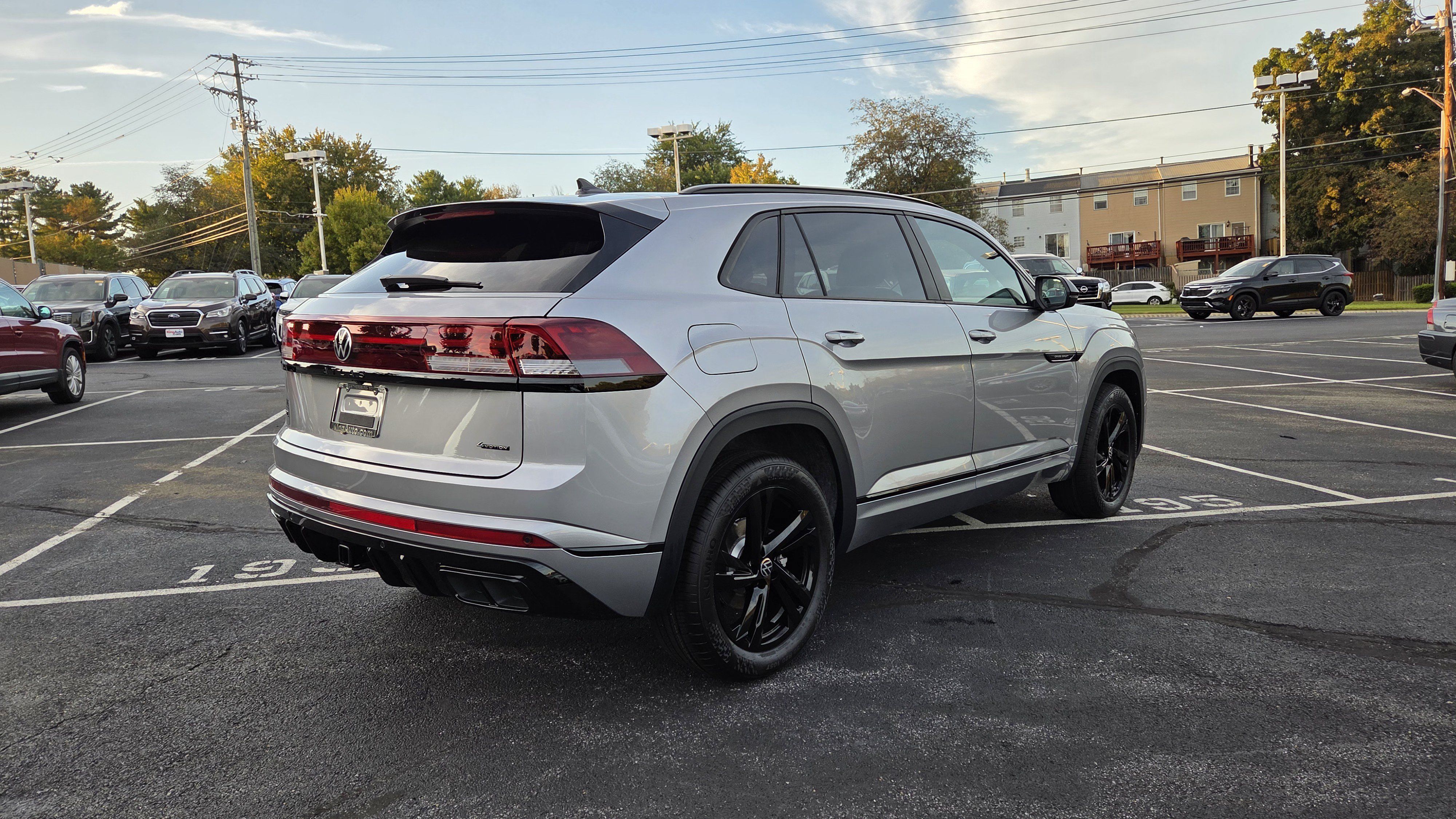 New 2026 Volkswagen Atlas Cross Sport SEL R-Line AWD/4WD image 3