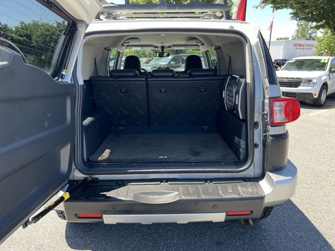 Used 2010 Toyota FJ Cruiser 4WD w/ Upgrade Pkg 2 image 23