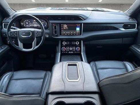 Used 2022 GMC Yukon XL Denali w/ Advanced Technology Package image 20