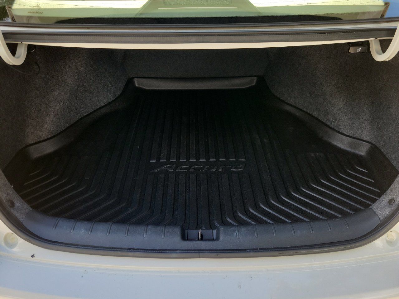 Used 2015 Honda Accord EX-L image 7