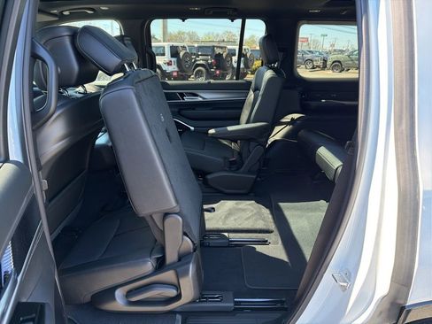 New 2026 Jeep Grand Wagoneer Limited AWD/4WD image 27