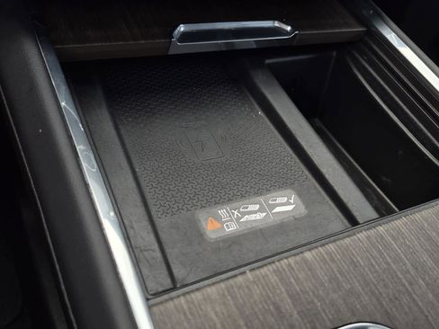 Certified 2025 GMC Acadia Denali image 32