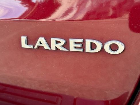 Used 2020 Jeep Grand Cherokee Laredo image 9