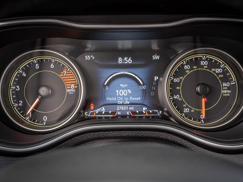 Used 2021 Jeep Cherokee Trailhawk image 19