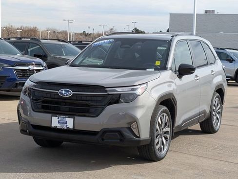 Used 2025 Subaru Forester Touring w/ Protection Package image 8